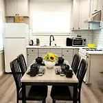 41,Pasadena Charming House Prime Location King Bed !